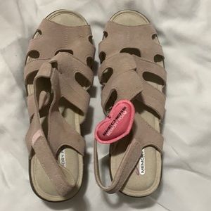 Skechers memory foam sandals